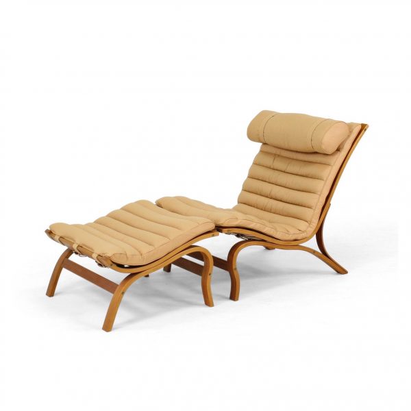 'Skandi' chair handmade in Sweden by Norell Furniture. Design: Arne Norell.